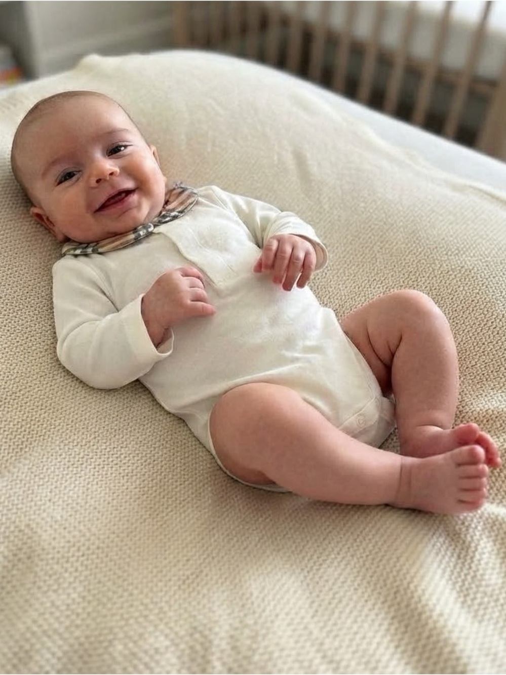 NWT Burberry Baby White Nova Check Collar Long Sleeve Bodysuit 3M